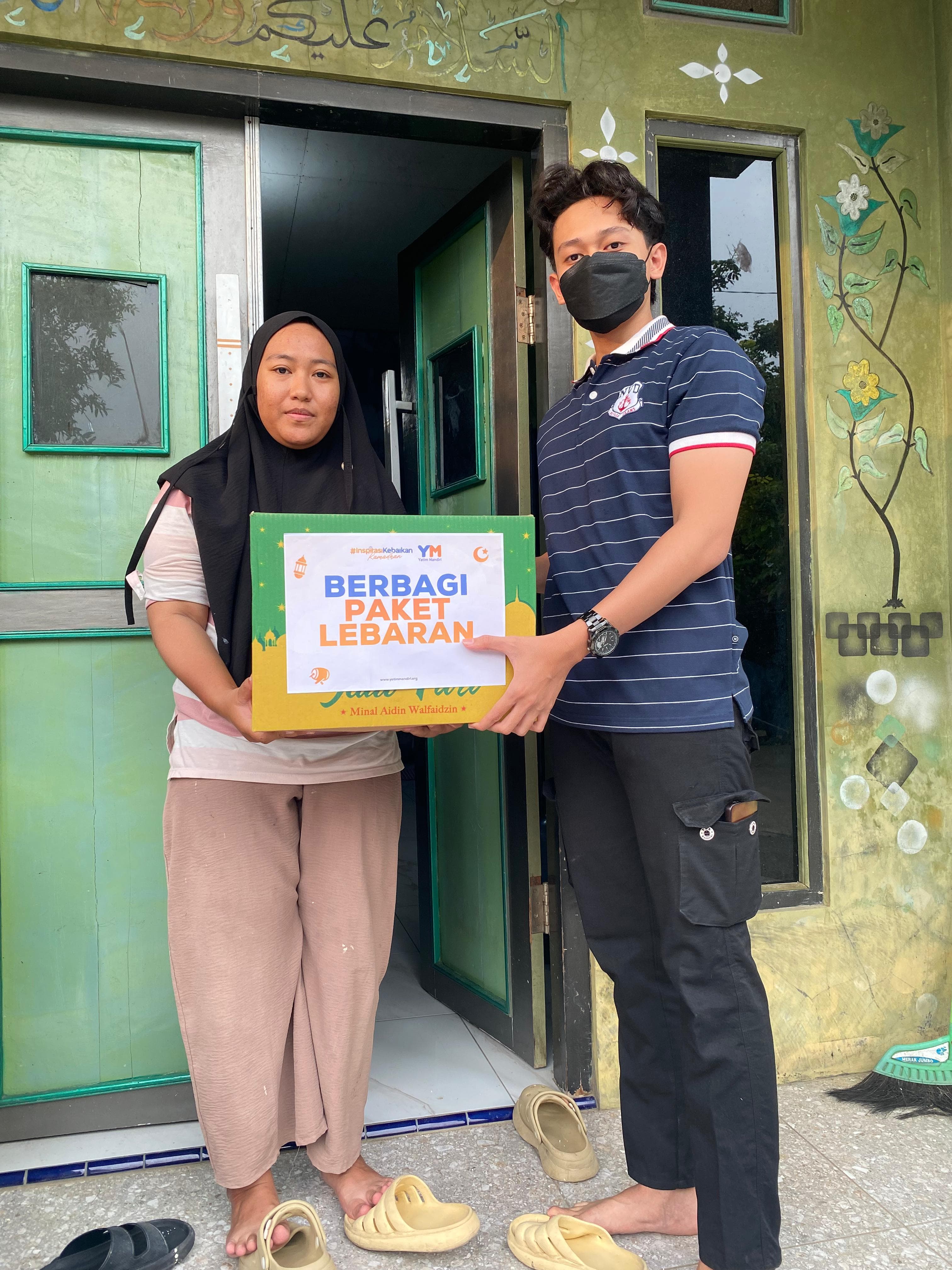 Berbagi Paket Lebaran